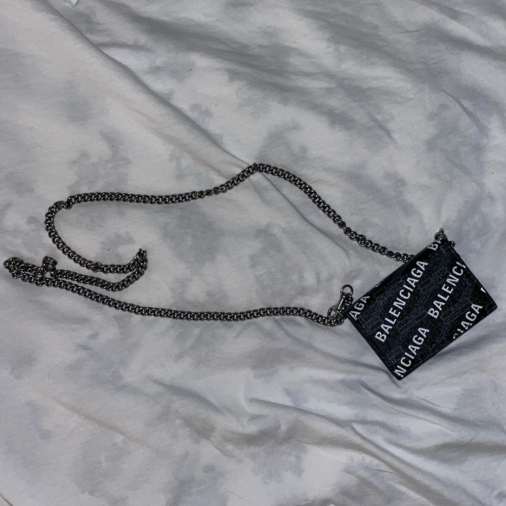 CASH  MINI  WALLET  ON  CHAIN  w/LOGO